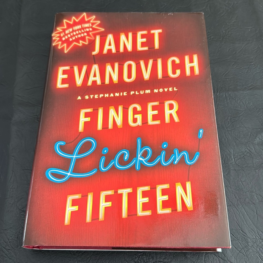 Book, “FINGER LICKIN’ FIFTEEN” by Janet Evanovich, EUC, 308 pages, $28 Retail
